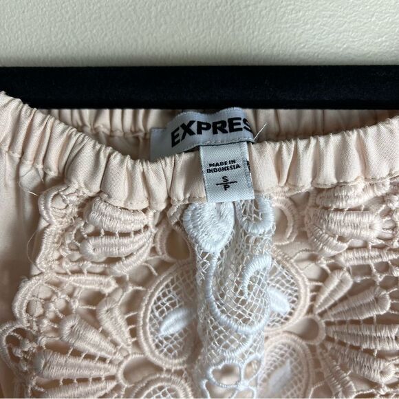 Express Pink Lace Peasant Blouse Small EUC - Picture 6 of 7